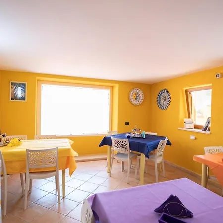 Sole Luna E Girasoli Bed & Breakfast